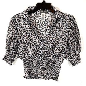 Sans Souci Floral Smocked Waist Blouse 
Size Small